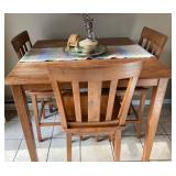 table w/4 chairs