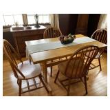 table w/ 4 chairs