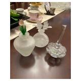 COLLECTION OF PERFUME BOTTLES