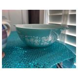 VINTAGE PYREX