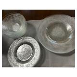 SET OF GLASS HOLIDAY DISHES