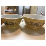 VINTAGE PYREX