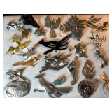 Vintage brooches 