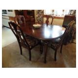 Dining Room table with 4 chairs and 2 additional leaves