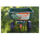 Scotts Fertilizer Broadcaster
