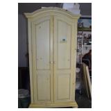 Armoire/Entertainment Center