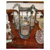 Pickel jars only 1 left