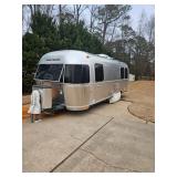 pristine condition 2012 Airstream International Serenity