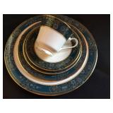 Royal Doulton Carlyle Bone China, Service for 12