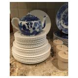 Royal Worcester in Snowflake, Blue Willow Tea Pot