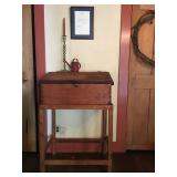 Antique Lift Top Podium 