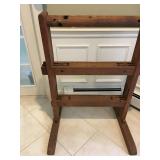 Primitive Stand with Pulleys 