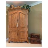 Fremarc Armoire 