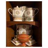 Villeroy and Boch, Gallo, Acanthus, Royal Worcester Lidded Urn 