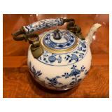 Meissen Blue Onion Tea Pot 