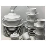 KPM Porcelain Ninety-Two Piece Set in Kurland 