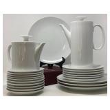 Thomas by Rosenthal Dinnerware, Twenty-Two (22) Piece Set