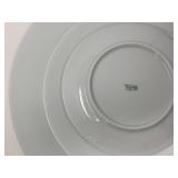 Thomas by Rosenthal Dinnerware, Twenty-Two (22) Piece Set