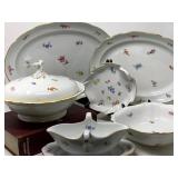 Meissen Porcelain Scalloped Edge Strewn Flowers, Six (6) Piece Serving Set 