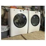 Elextrolux Washer and Dryer 