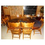 Round Oak Table w/Leaves