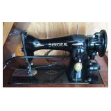 Antique Singer Sewing MAchine