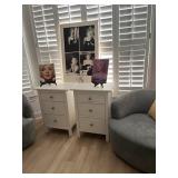 2 beside 3 drawer chest