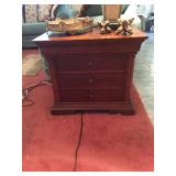 Thomasville sm chest