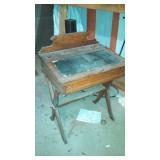 Vict. Childs Desk