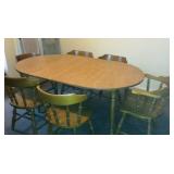 Table with 6 chairs (matches hutch)