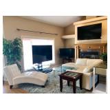 ESTATE CHIC'S Sale in The Moorings