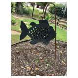 Yard Decor / Bird Feeder