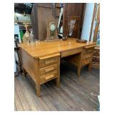 Tiger oak desk, large