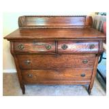 Antique oak drseser