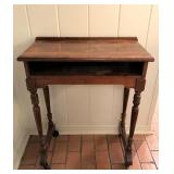 Antique rolling table