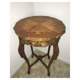 Antique corner table, in beautiful condition