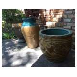 Assorted large pots..