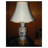 pair of lamps base lights up (wow)