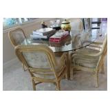Glass kitchen wicker table