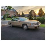 Pink Dog offers 50 percent off most marked prices in Englewood Cliffs