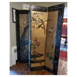 Pink Dog offers 50 percent off most marked prices in USR