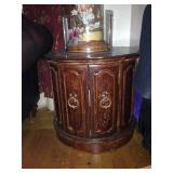 Round end table