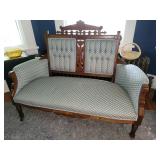 Pink Dog offers second day discounts in packed Tenafly home