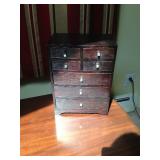 Jewelry chest