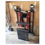 Hydraulic motorcycle lift