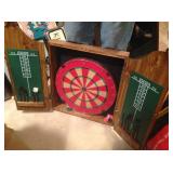 Dartboard, open.