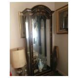 Painted curio, needs new key.