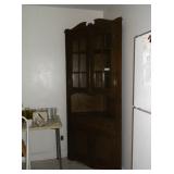 Kitchen corner cabinet
