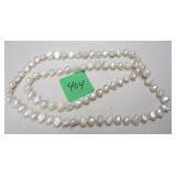 BAROQUE PEARL NECKLACEPhoto Description