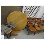Round oak dining table antique